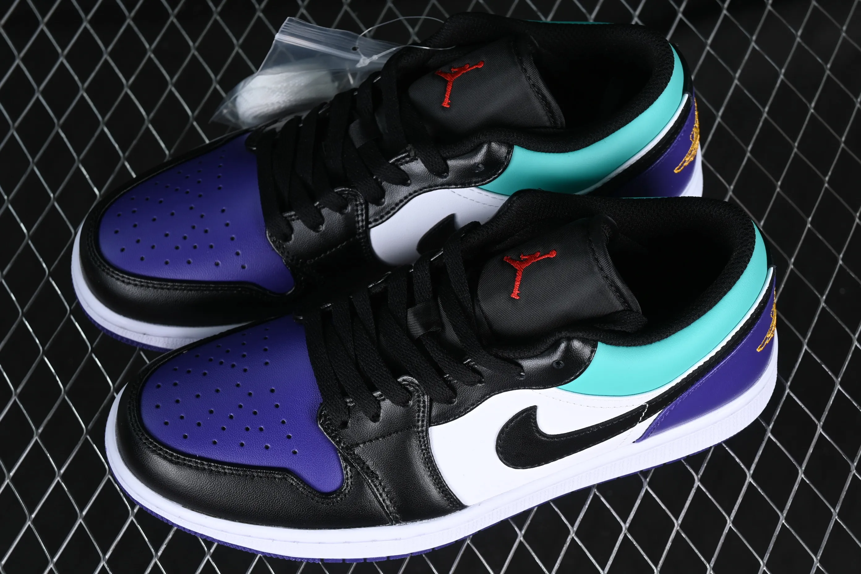 All categories Air Jordan Jordan series basketball shoes Air Jordan 1 Low Z version Air Jordan 1 Low AJ1 Joe 1 color matching cultural low-top casual sneakers 553558-154